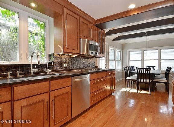 4th image of 8316 Kedvale Ave