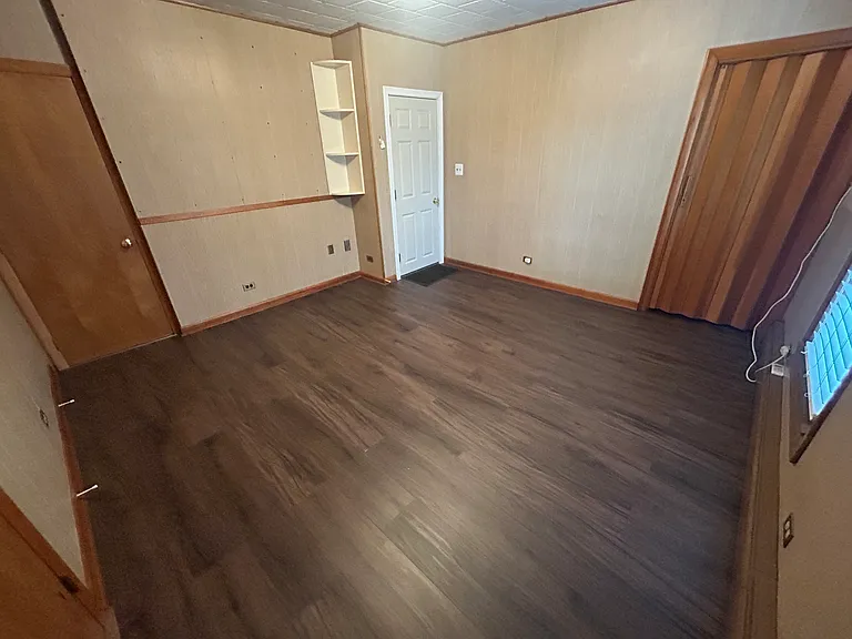 219 Mammoth Rd #1 — Photo 6