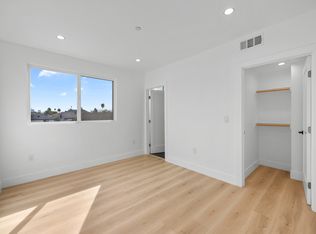 3207 W 18th St #4, Los Angeles, CA 90019