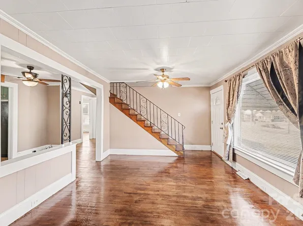 301 Gold Hill Dr, Salisbury, NC 28146