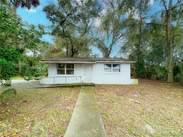 654 NE 2nd St, Crystal River, FL 34429