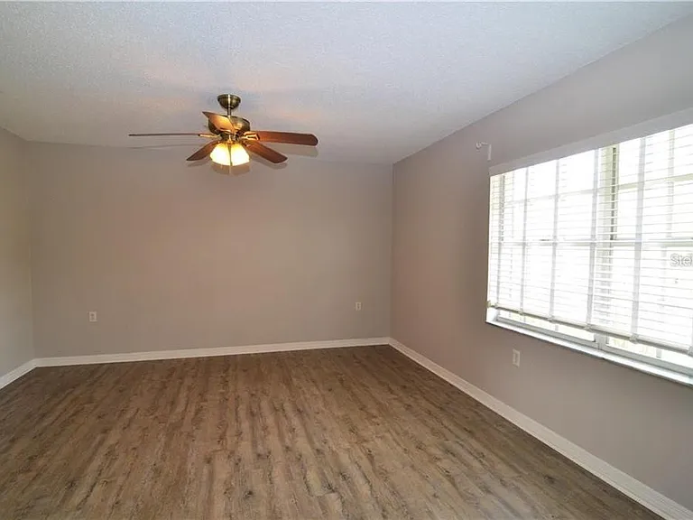106 S Primrose Dr — Photo 12