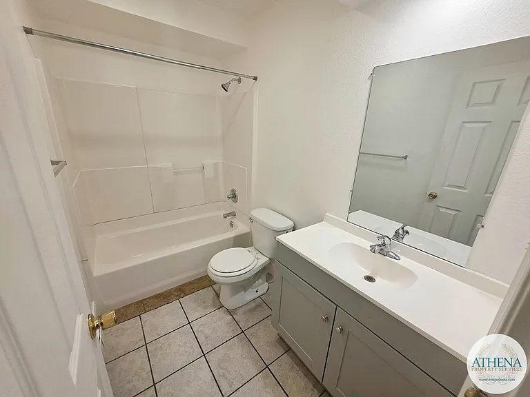 7 Village Dr — Photo 7