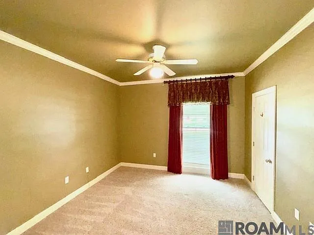 16756 Amberwood Dr — Photo 19
