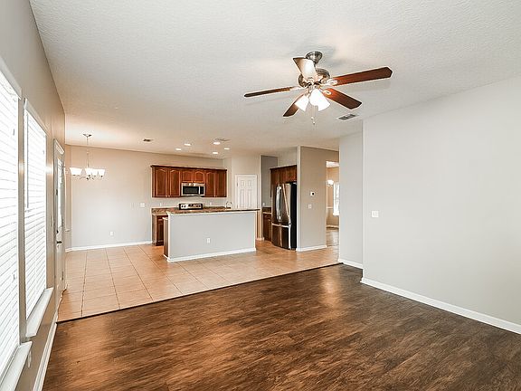 5th image of 6299 Devonhurst Dr