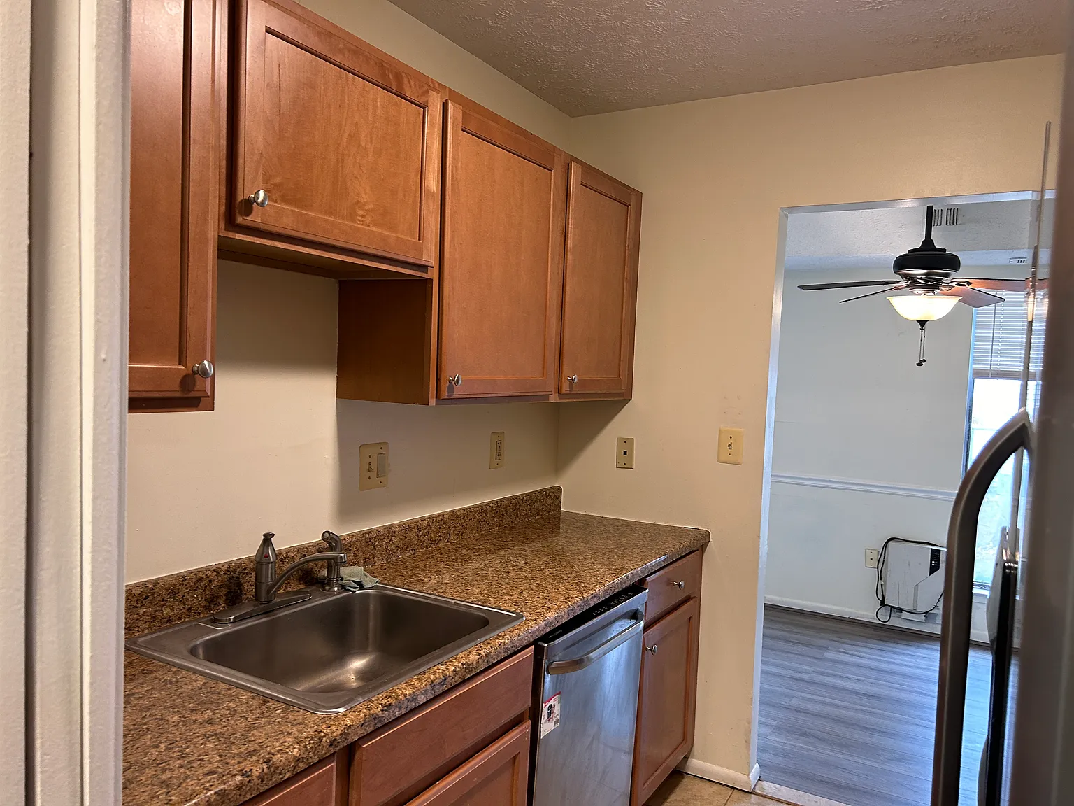 7579 Margate Ct — Photo 4