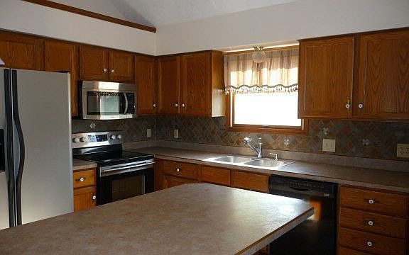 4th image of 5013 Westport Dr