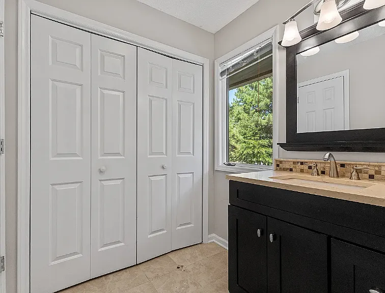 4350 Hunters Club Dr — Photo 5