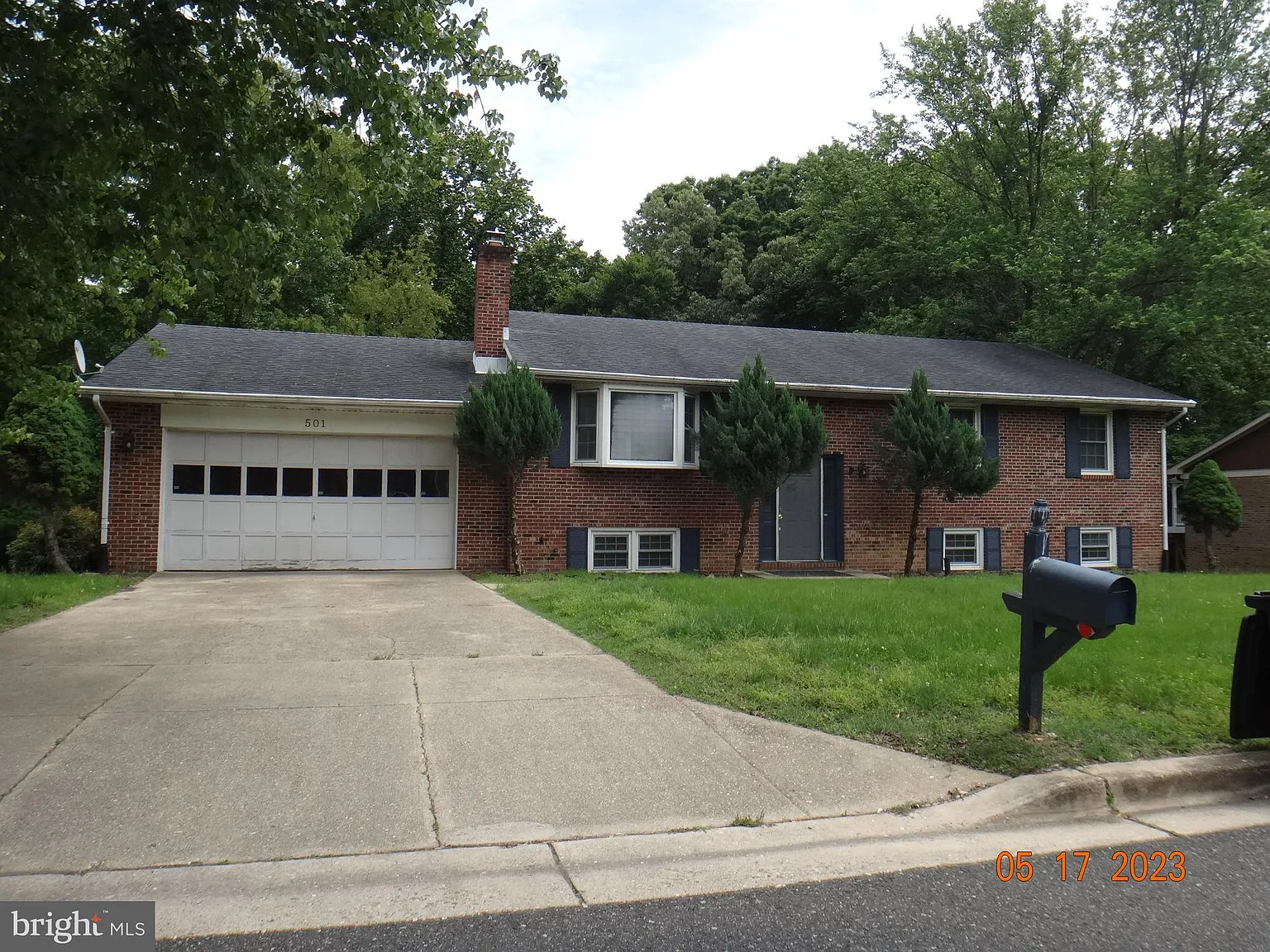 501 Bonhill Dr photo 1