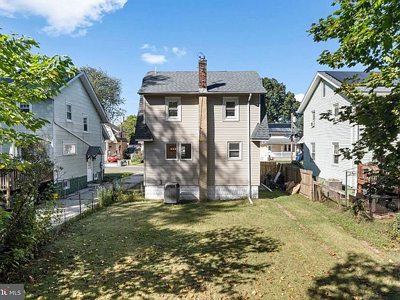 3rd image of 213 Wilbur Ave