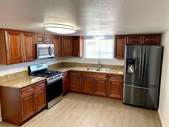 4th image of 4715 E McKinley Ave