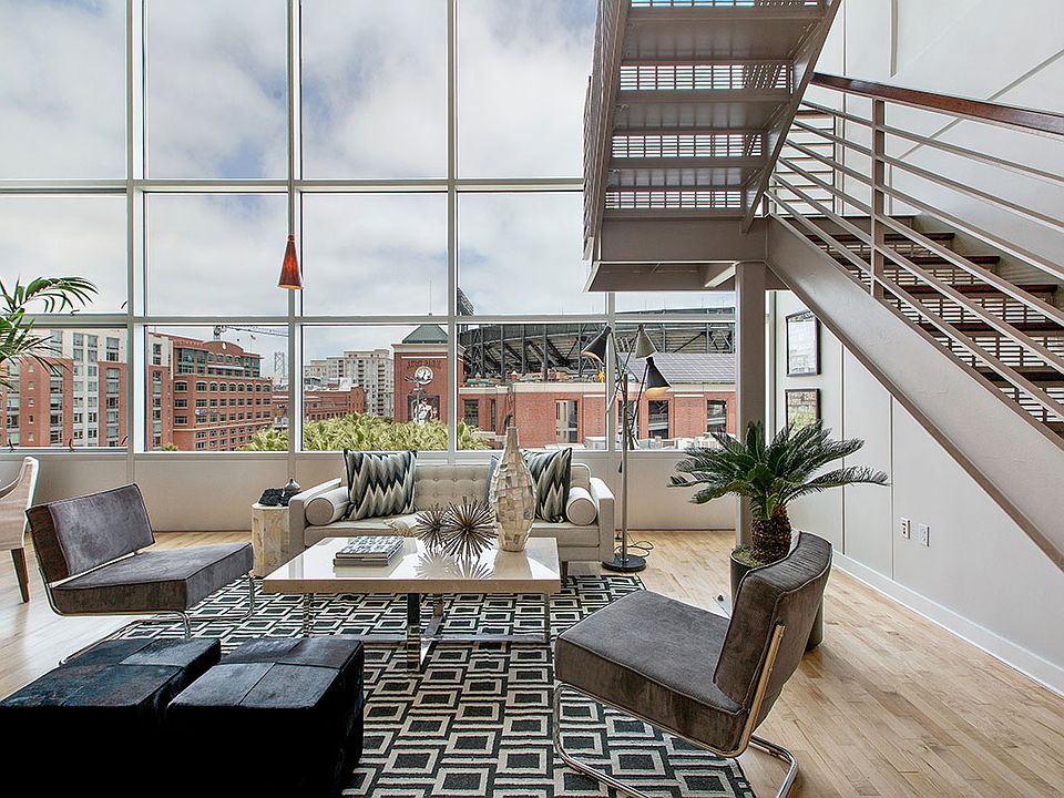 1st image of 207 King St APT 706