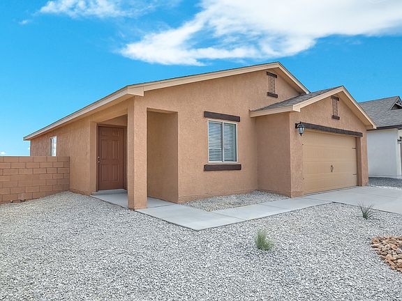 Exterior of the Taos at De La Reina