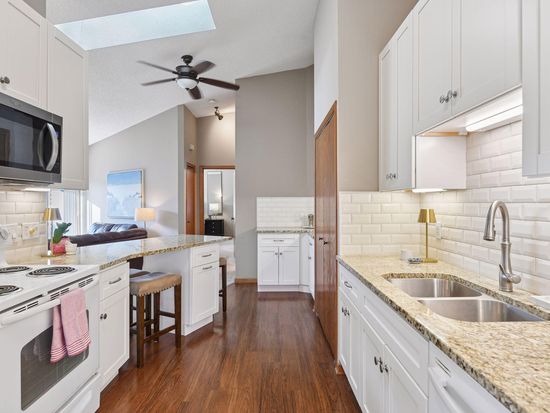 5524 Bimini Dr, Minnetonka, MN 55343