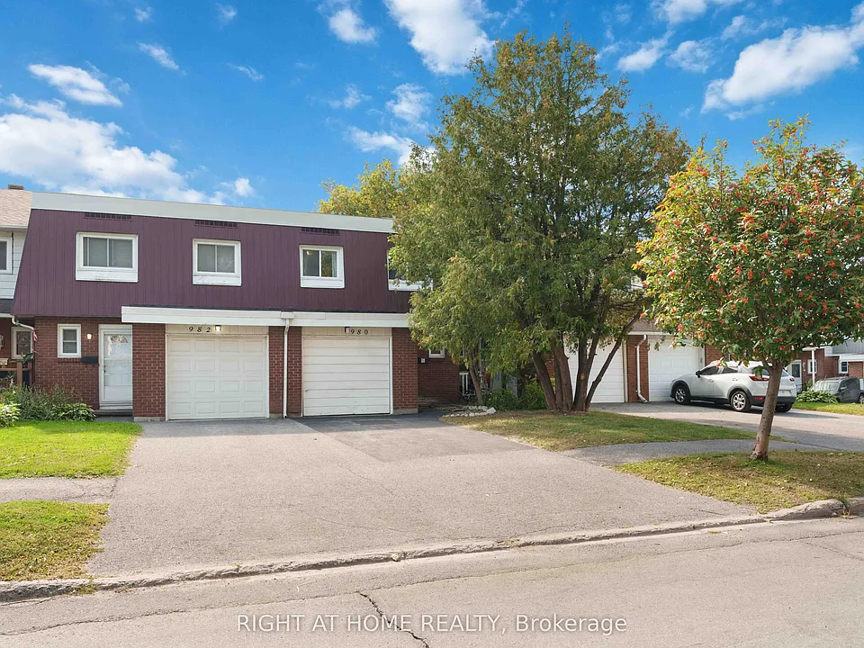 980 Gulf Pl #207
