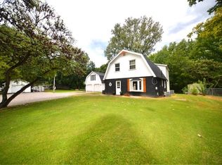 406 W Park St, Benton, IL 62812