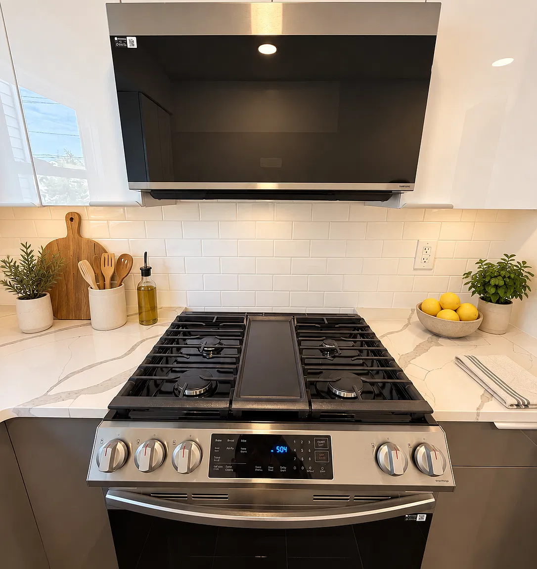 3 bed, 1.5 bath, 1300 sqft, $3,100 — Photo 4