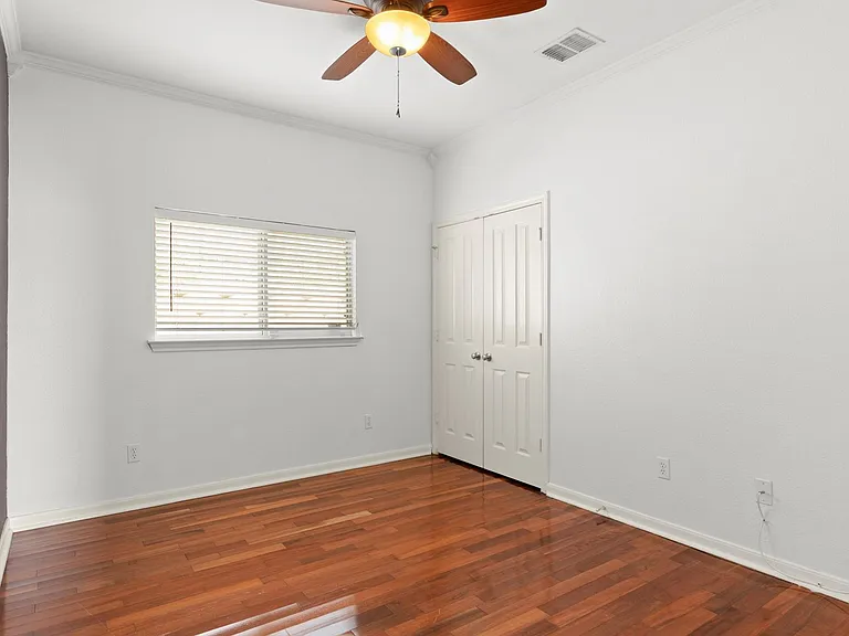 6730 Nora Vista Way — Photo 14