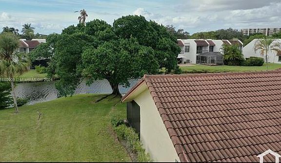 2nd image of 16273 Laurel Dr
