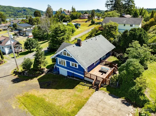 816 First Street, South Bend, WA 98586