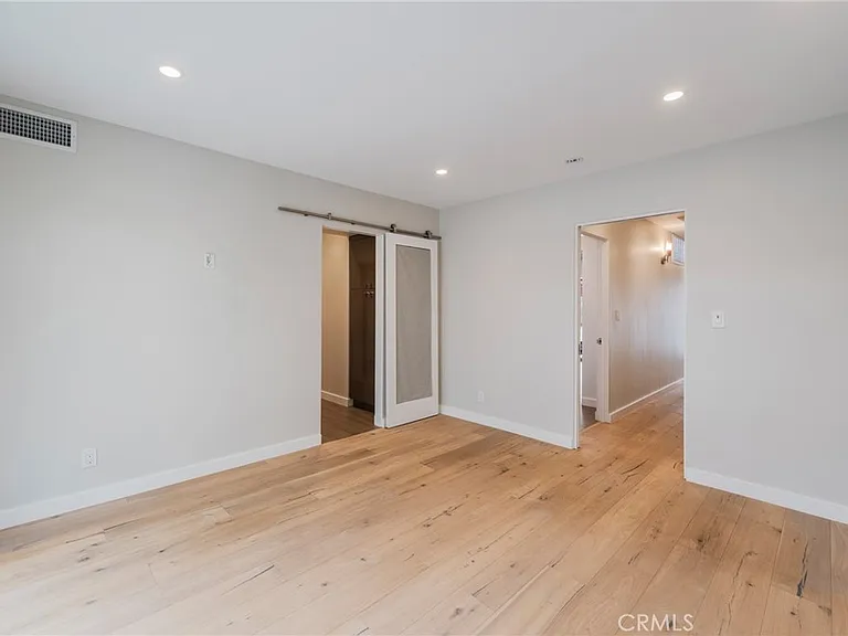 420 28th St — Photo 15