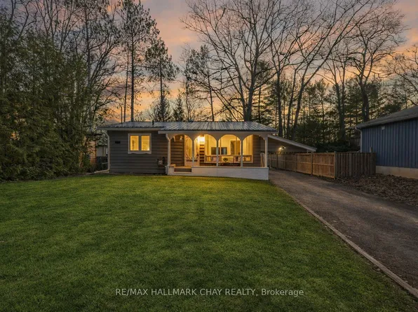 102 Melrose Ave, Wasaga Beach, ON L9Z 2T1