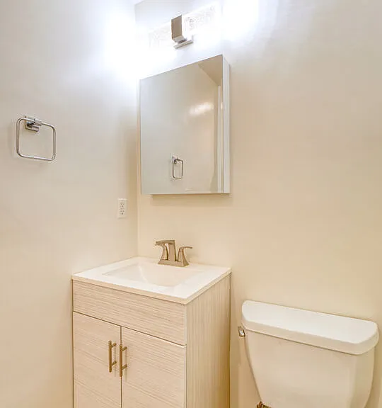 337 N Oakhurst Dr #6 — Photo 22