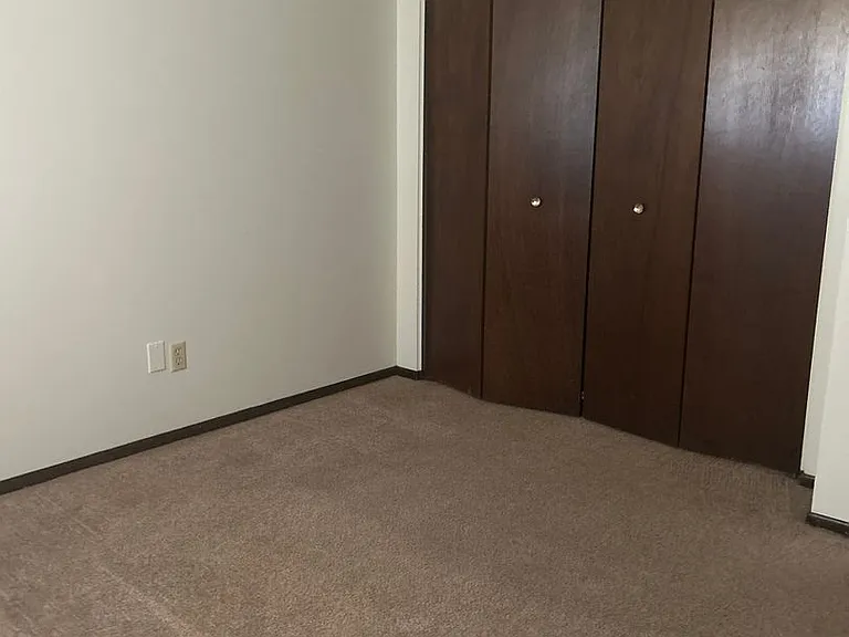 525 SE 24th Ave #1-42 — Photo 3