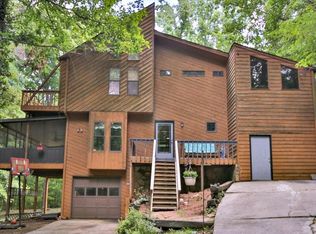710 Lake Circle Dr, Woodstock, GA 30188