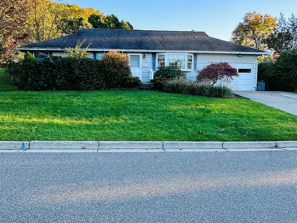 1012 Imperial Woods Dr