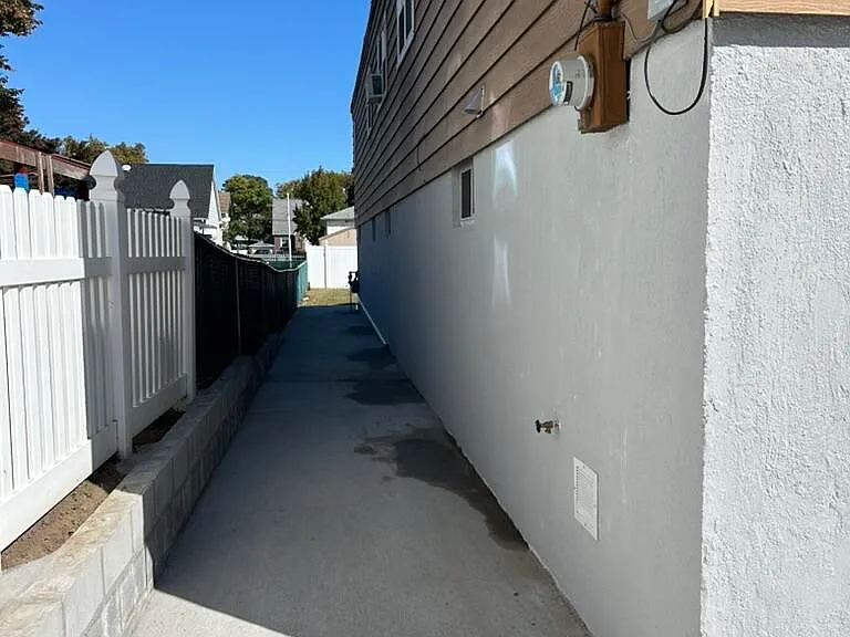 221 Midland Ave — Photo 18