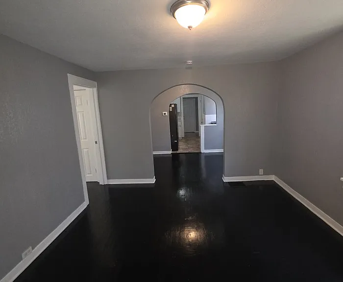 1918 S Willow Ave — Photo 5
