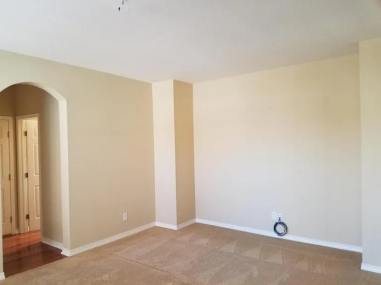 2370 Windmill Dr — Photo 7
