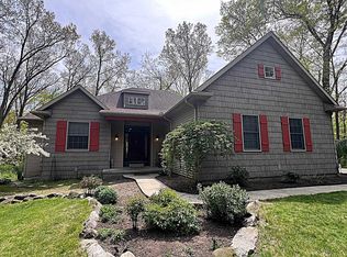 9401 Lakeview Dr, Linden, MI 48451