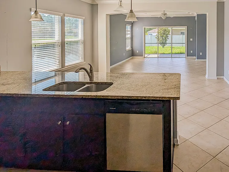 10104 Bedford Lakes Ct — Photo 4