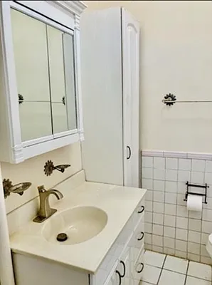 Rented by Ben Bay Realty Co | media 6