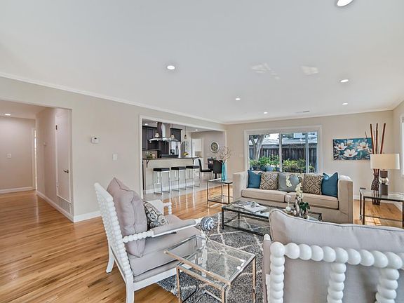 2nd image of 2082 Bel Air Ave