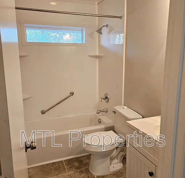 1248 Grove Park Ln #1 — Photo 7