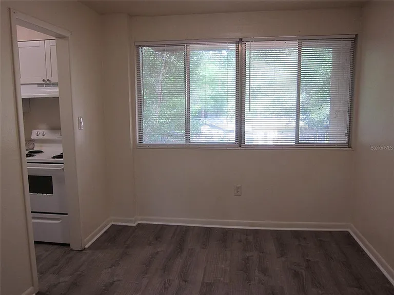 300 NW 20th Ave #6 — Photo 16