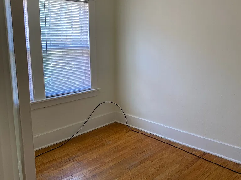 4652-54 Farnam St #4648 — Photo 11