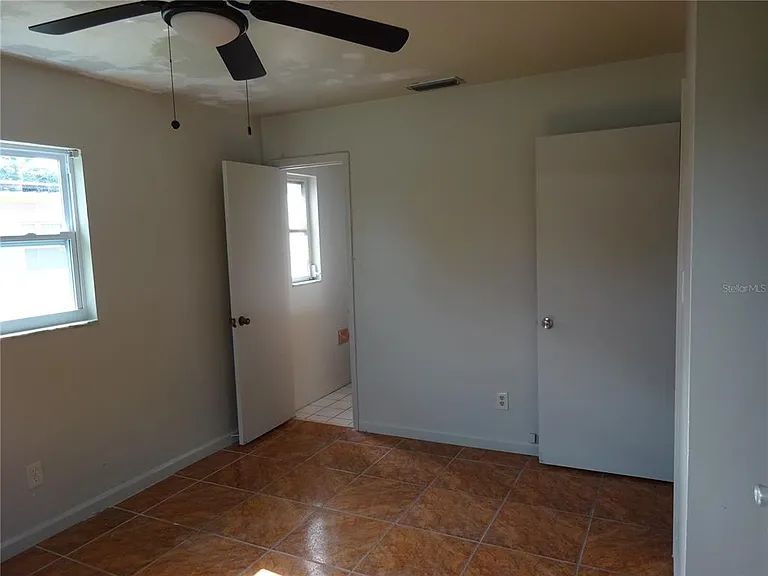 4307 E Osborne Ave — Photo 7