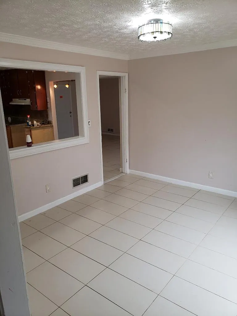 4526 Freeman Ct — Photo 2