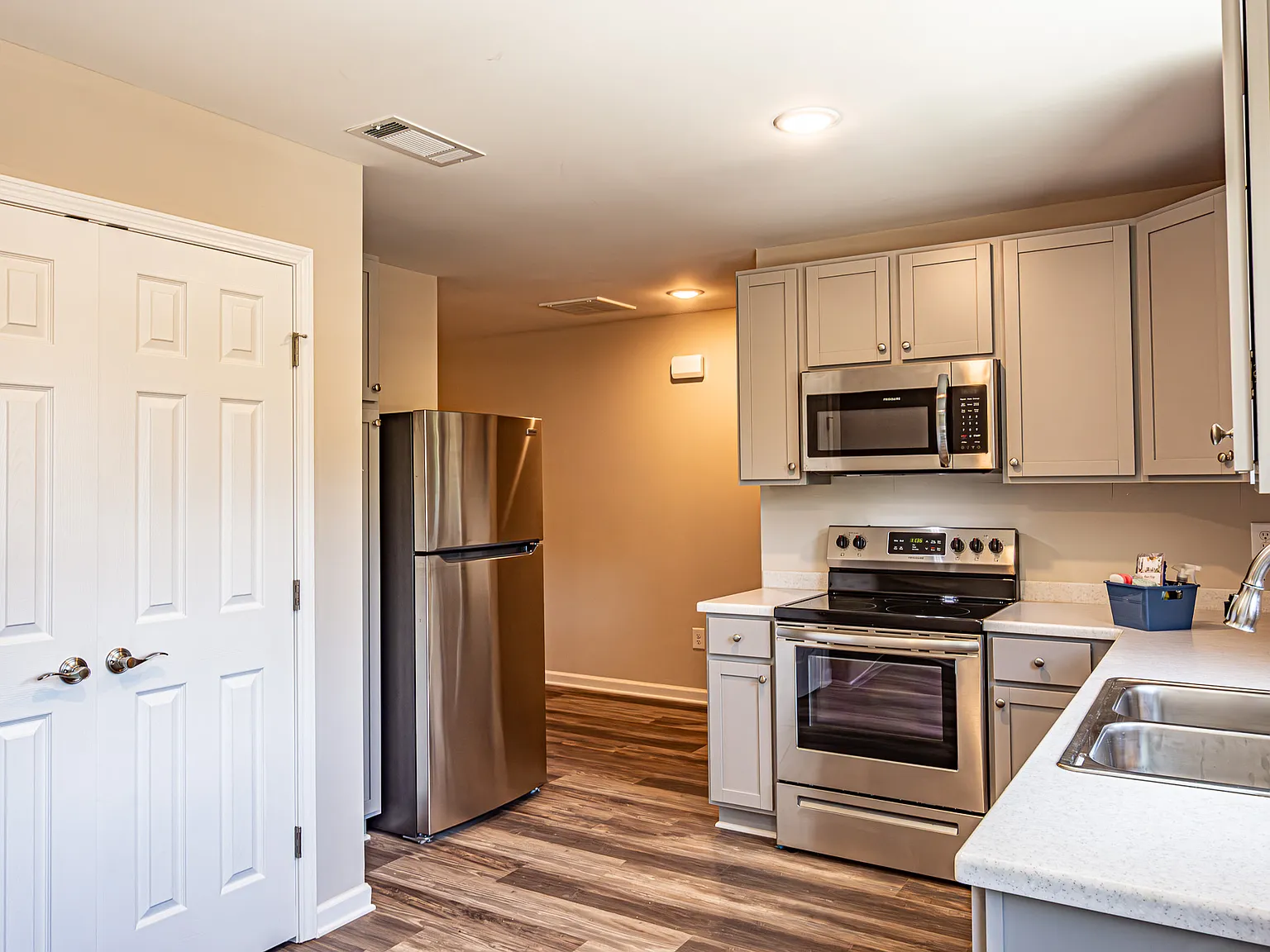 4 bed, 1850 sqft, $750 — Photo 3