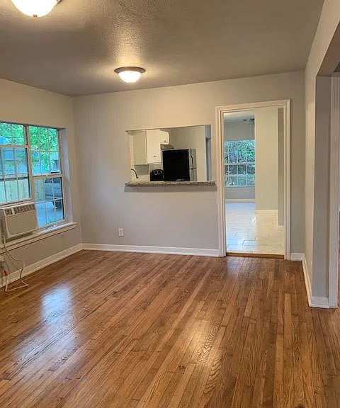 1505 Donaldson Ave — Photo 5