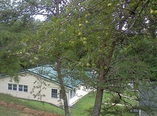 202 Boner Dr, Elkview, WV 25071