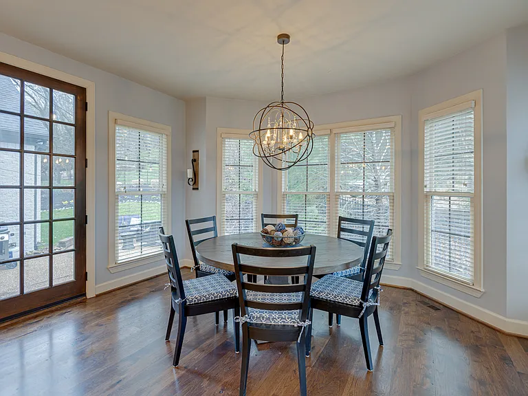 219 King Arthur Cir — Photo 5