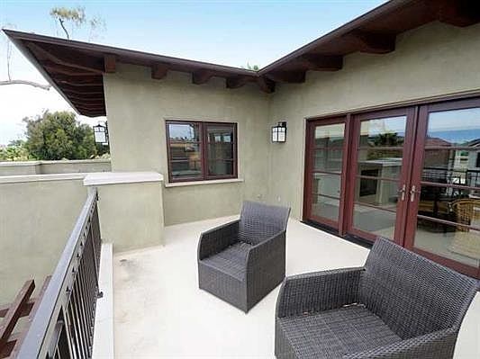 3rd image of 432 N Cedros Ave