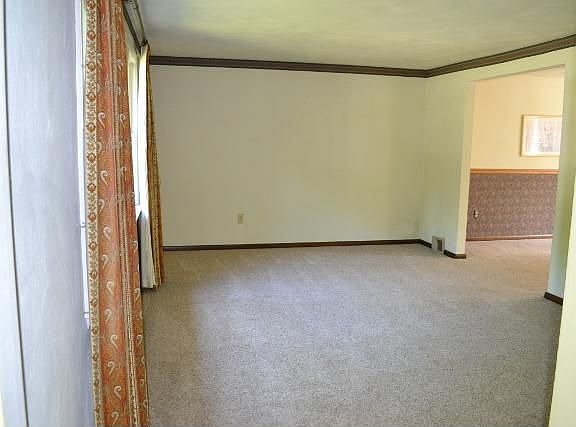 2nd image of 3730 Gleneagle Dr