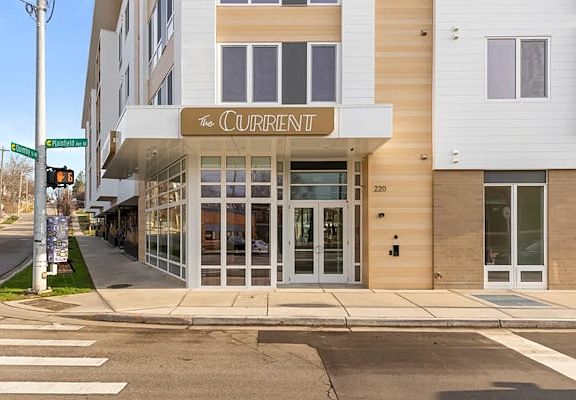 2nd image of 220 Quimby St NE #314
