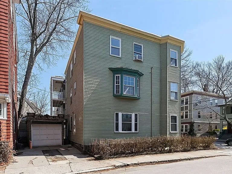 35 Eustis St #1 — Photo 8